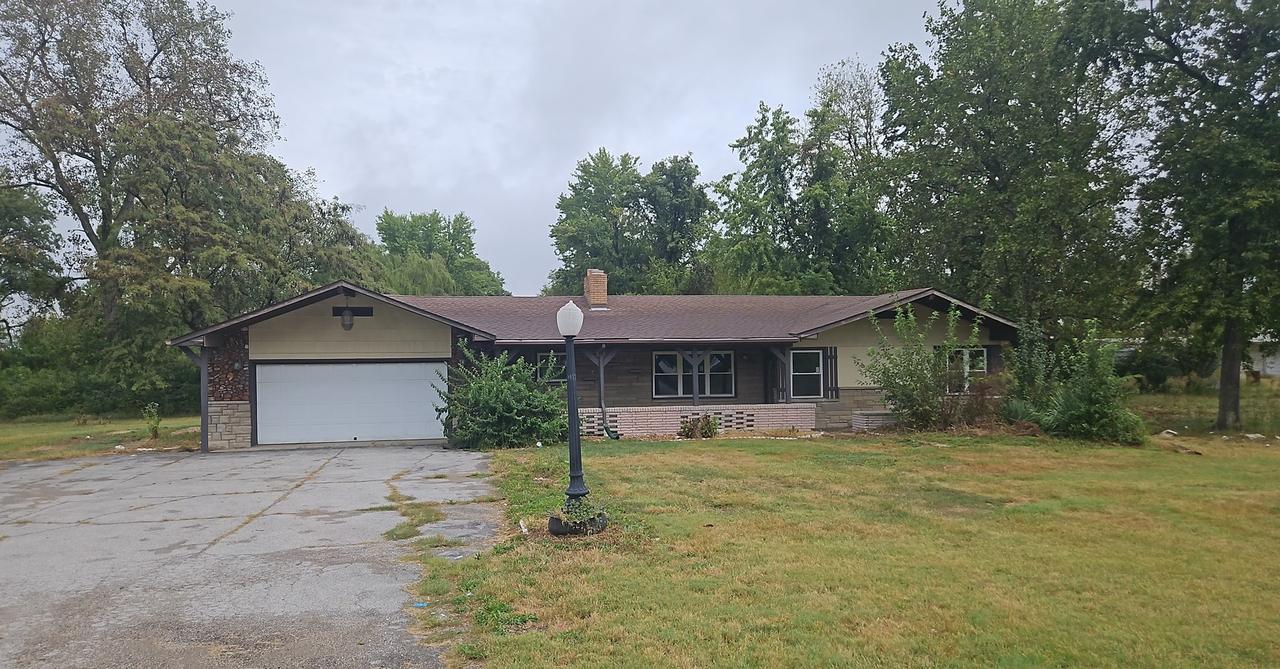 1610 W Mccord St., Centralia, IL 62801