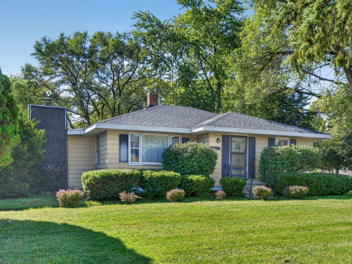 2485 E Division St., Diamond, IL 60416