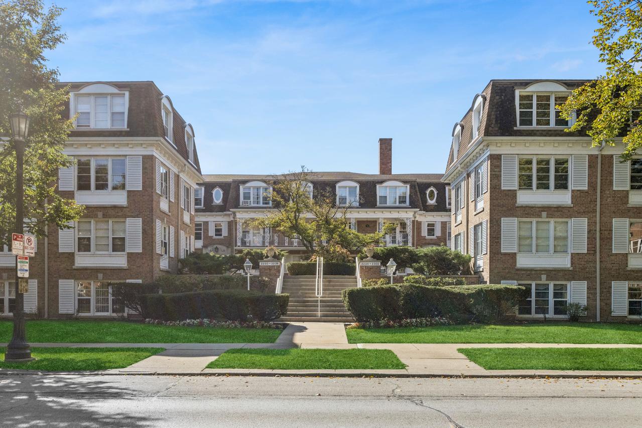 2238 Central St. #2, Evanston, IL 60201