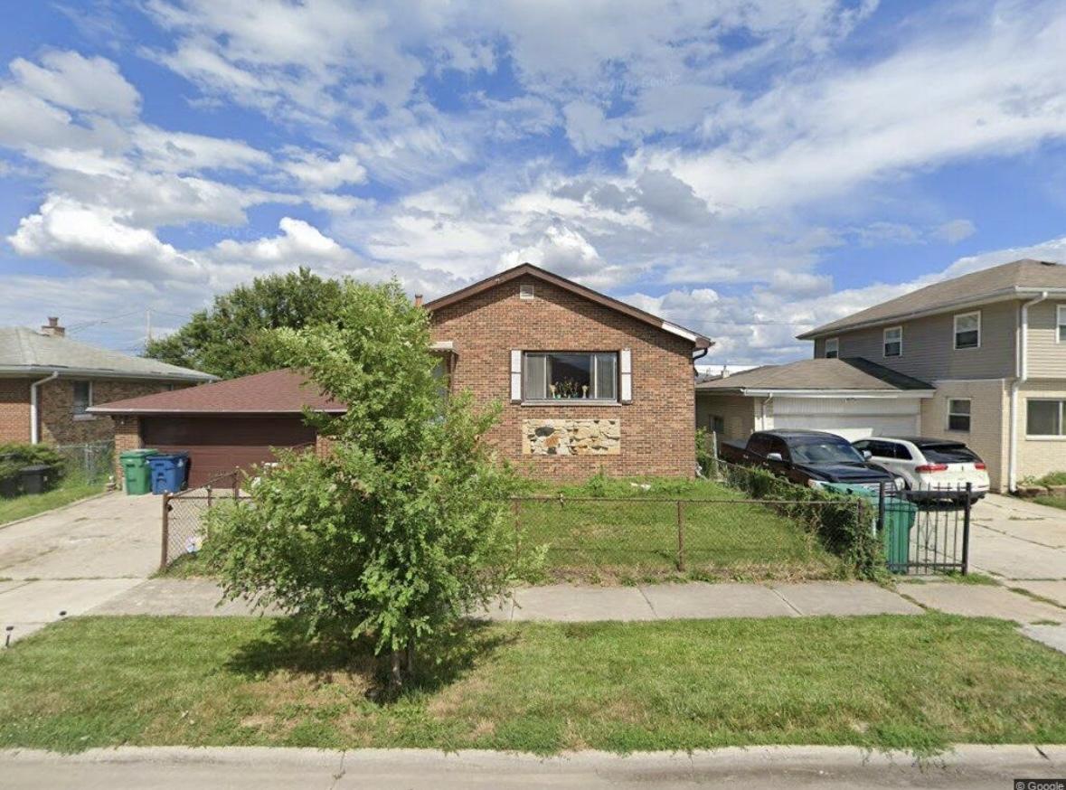 15233 8th Ave., Phoenix, IL 60426