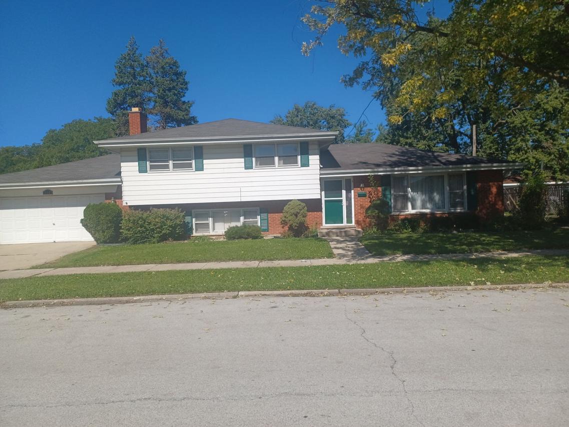 742 E 168th Pl., South Holland, IL 60473