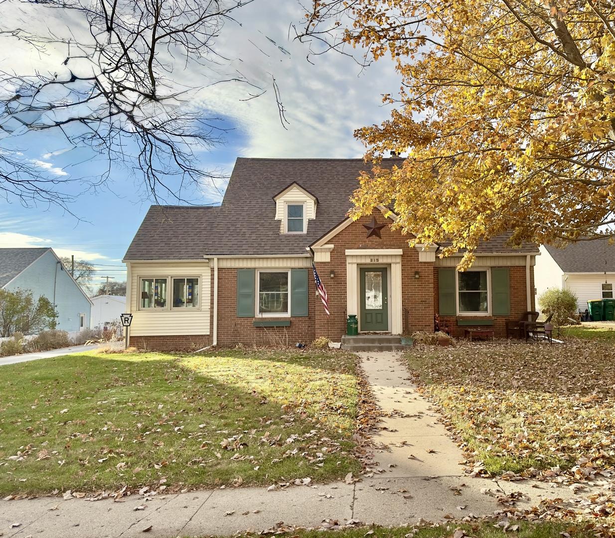 115 N Main St., Walnut, IL 61376