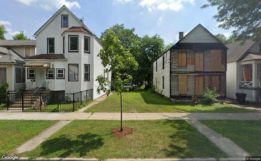 8023 S Manistee Ave., Chicago, IL 60617