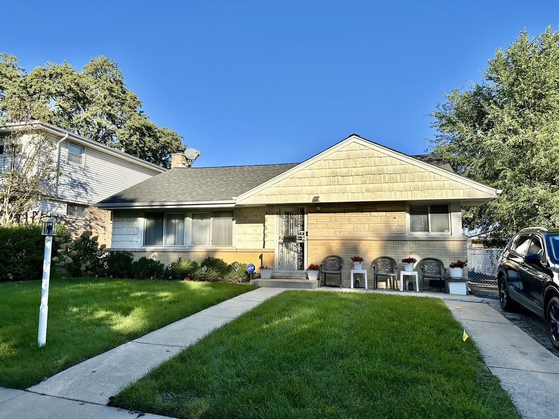 8729 N Oriole Ave., Niles, IL 60714