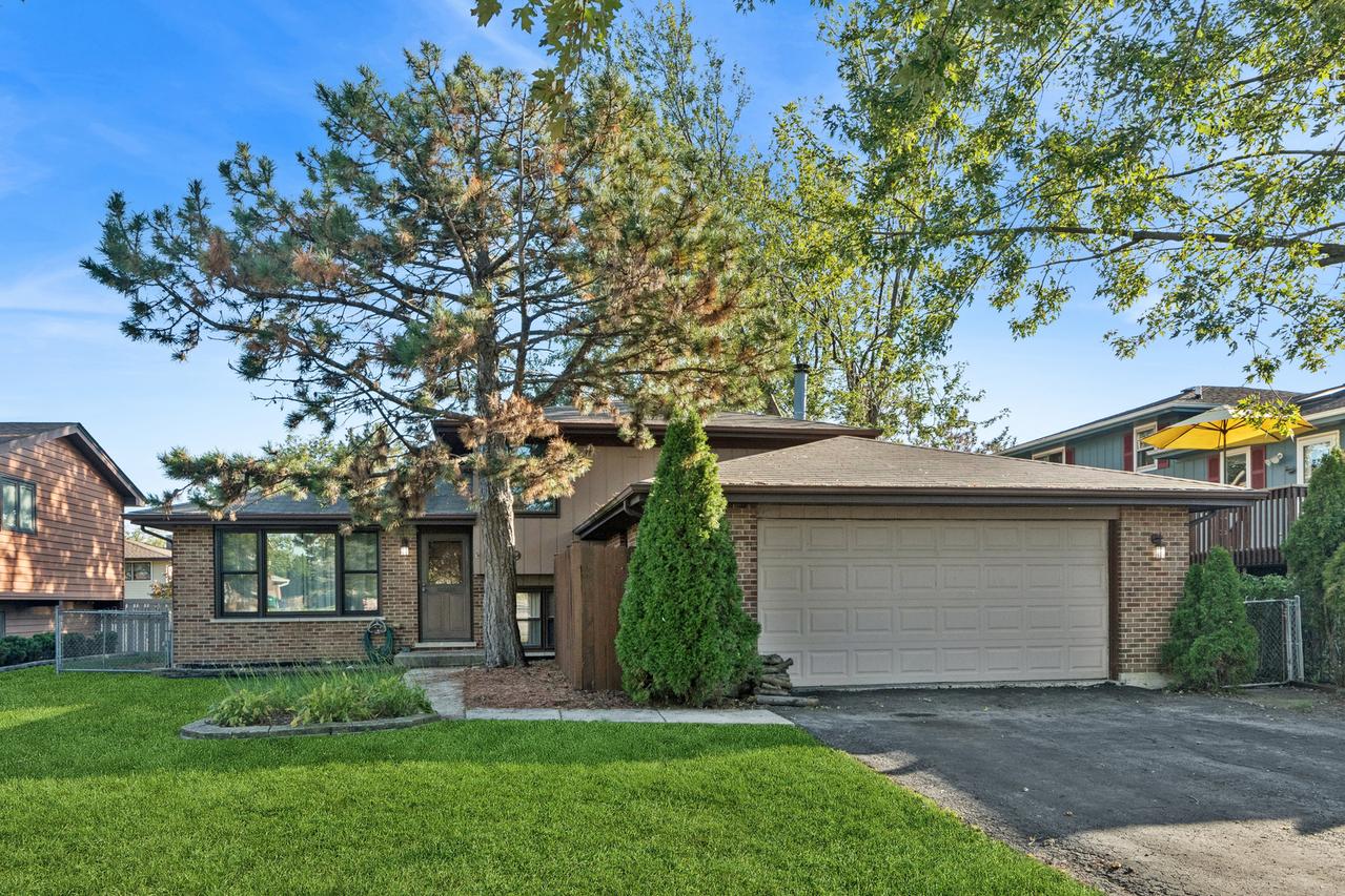 8959 W 169th Pl., Orland Hills, IL 60477