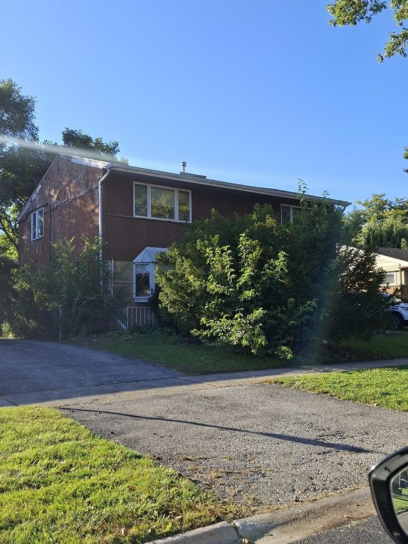 8332 N Odell Ave., Niles, IL 60714