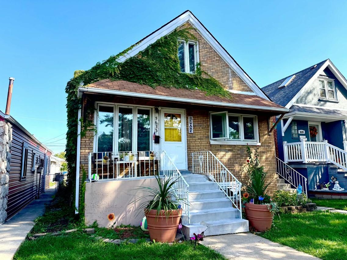 5633 S Kolmar Ave., Chicago, IL 60629