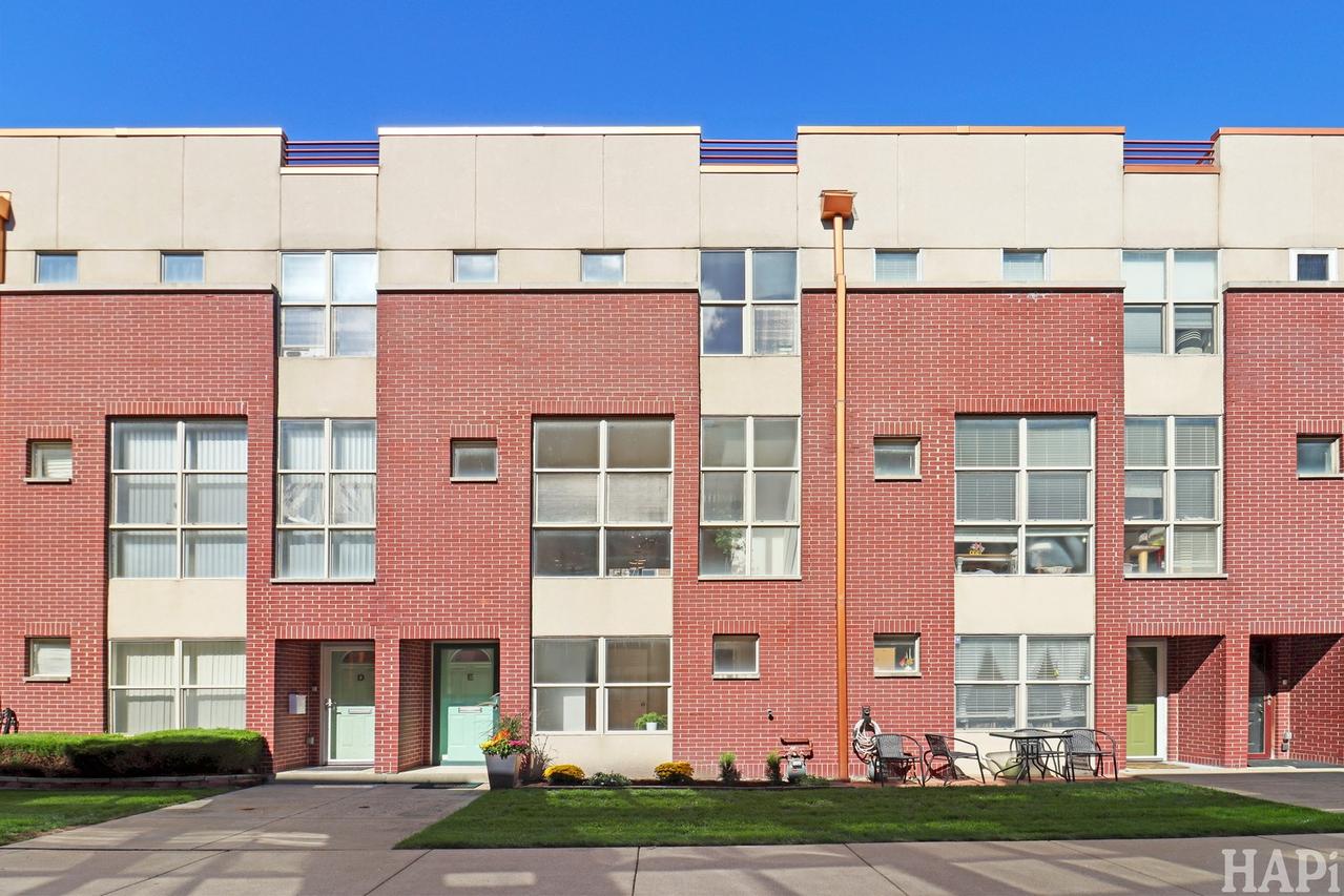 6957 N Western Ave. #E, Chicago, IL 60645