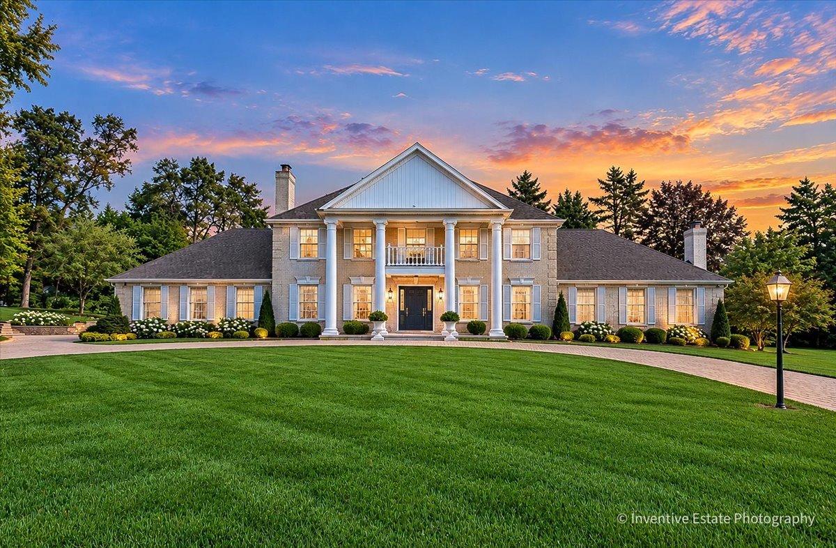 7 Willow Bay Dr., South Barrington, IL 60010