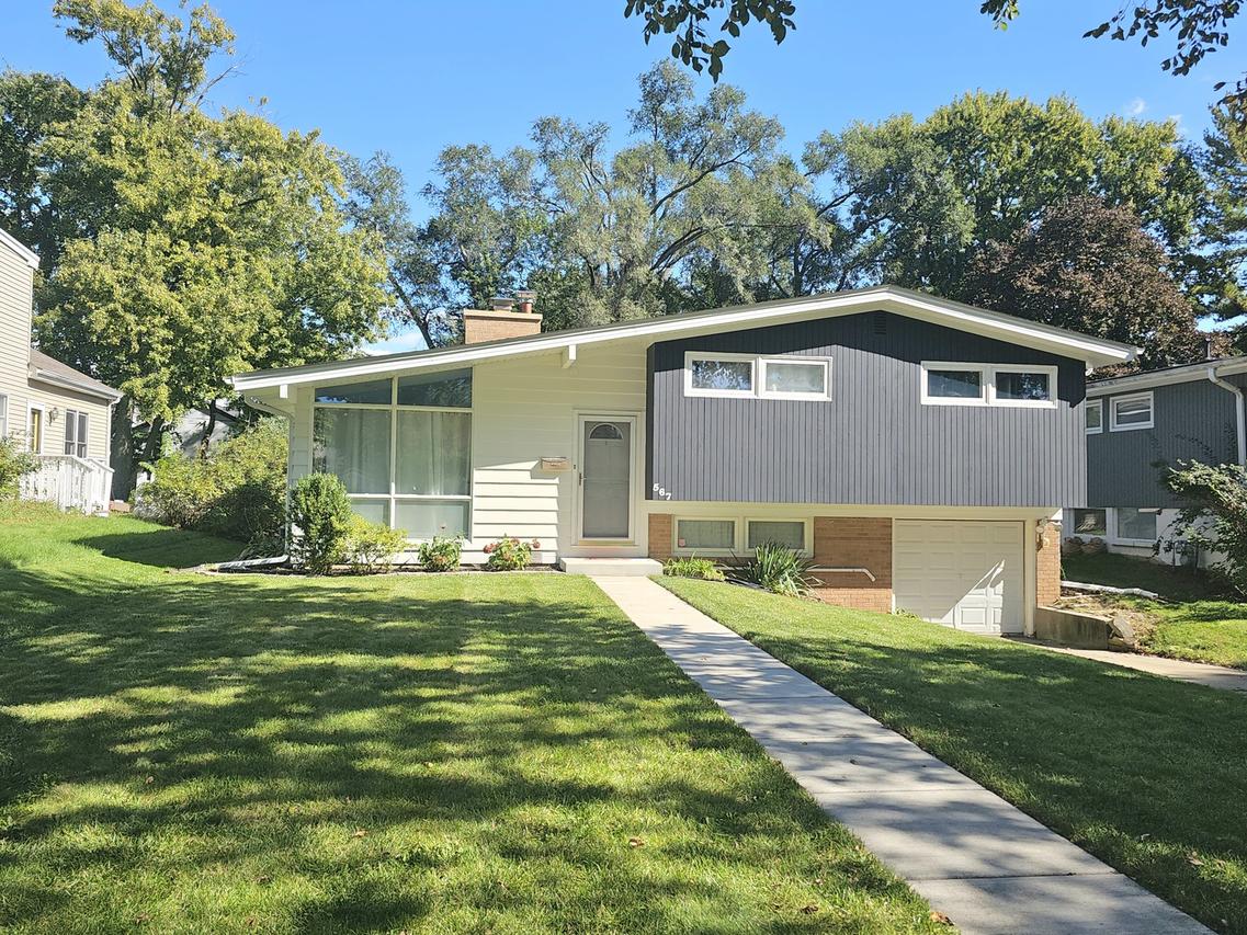 567 S Lewis Ave., Lombard, IL 60148