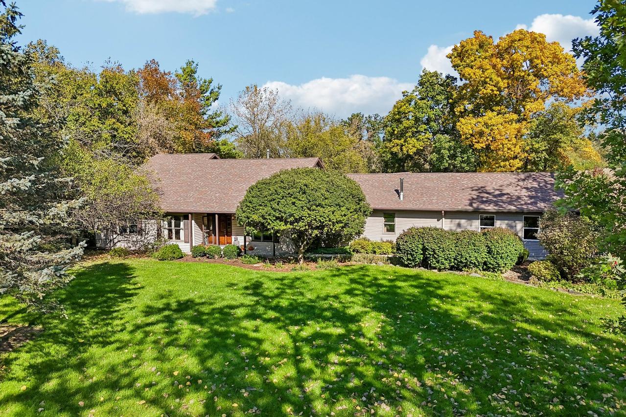 4312 Squires Green, Richmond, IL 60071