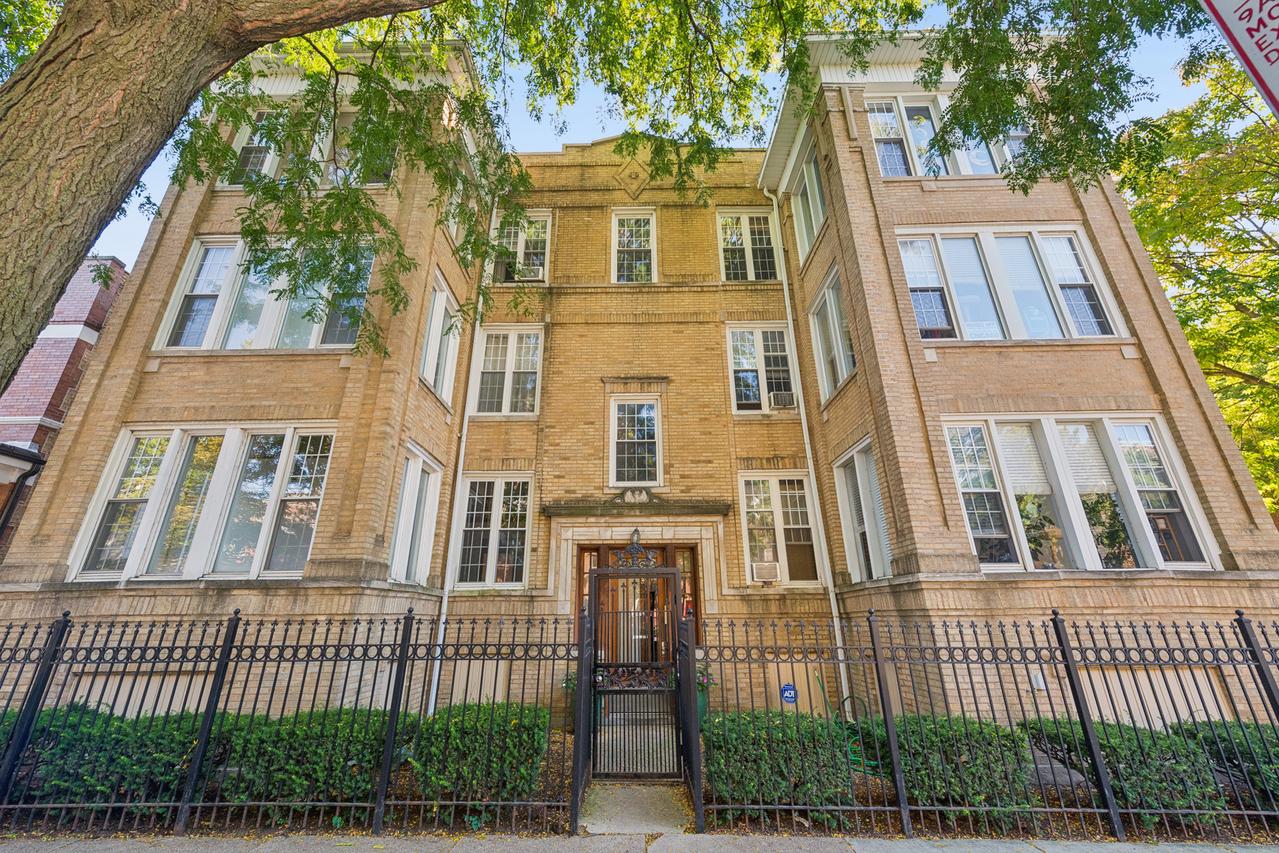 2457 W Eastwood Ave. #1, Chicago, IL 60625