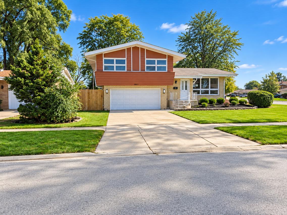 15415 Woodlawn East Ave., South Holland, IL 60473