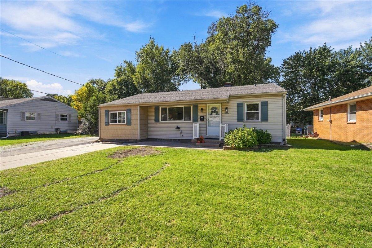 909 S Adelaide St., Normal, IL 61761