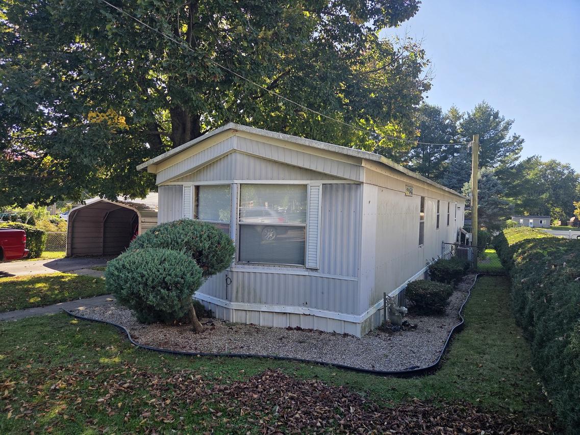 112 S Main St., Payson, IL 62360