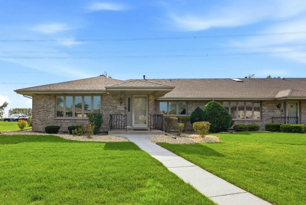 18040 Delaware Ct. #104, Orland Park, IL 60467