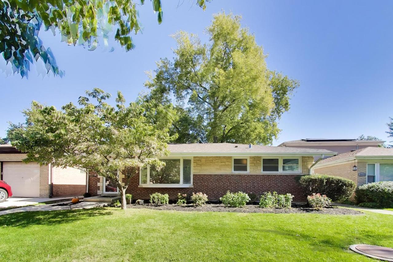 8631 Central Park Ave., Skokie, IL 60076