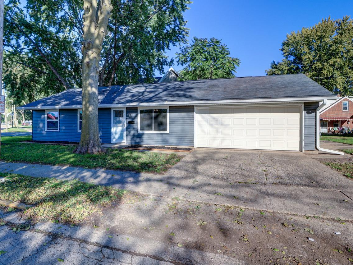 415 W 5th St., Rock Falls, IL 61071
