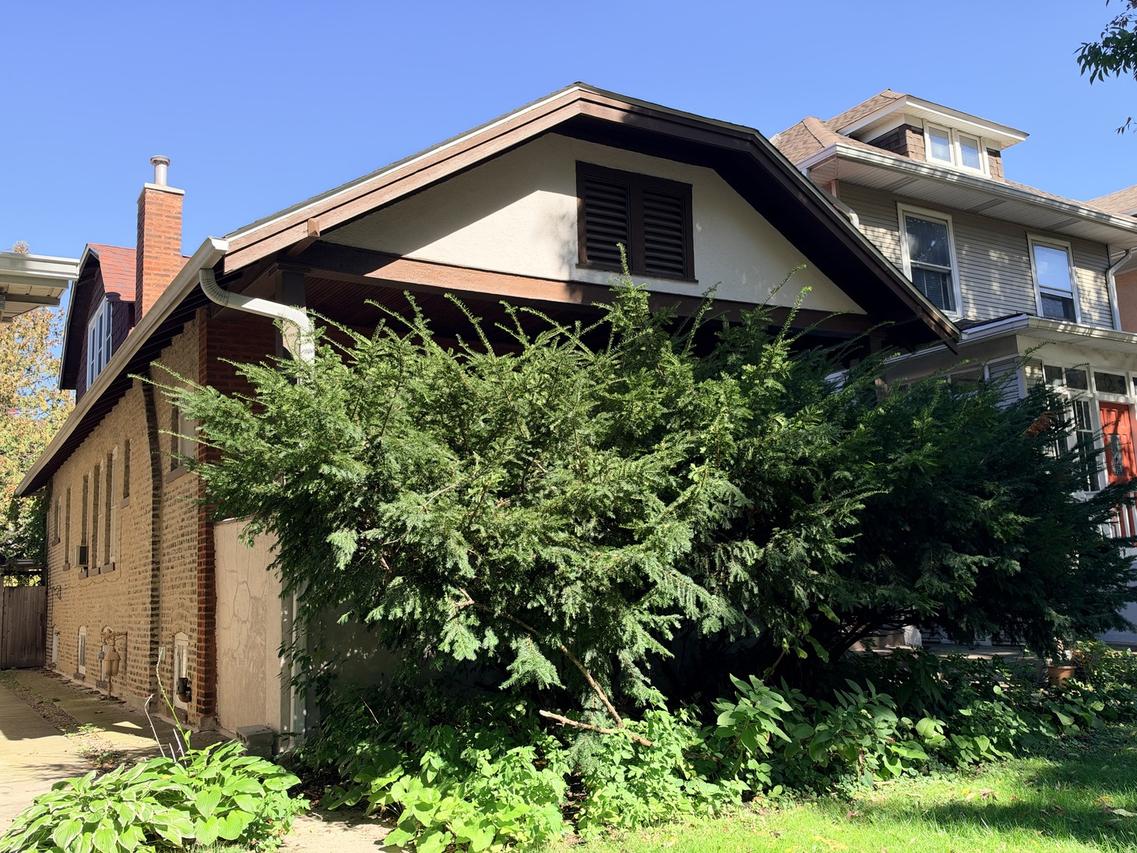2930 W Eastwood Ave., Chicago, IL 60625