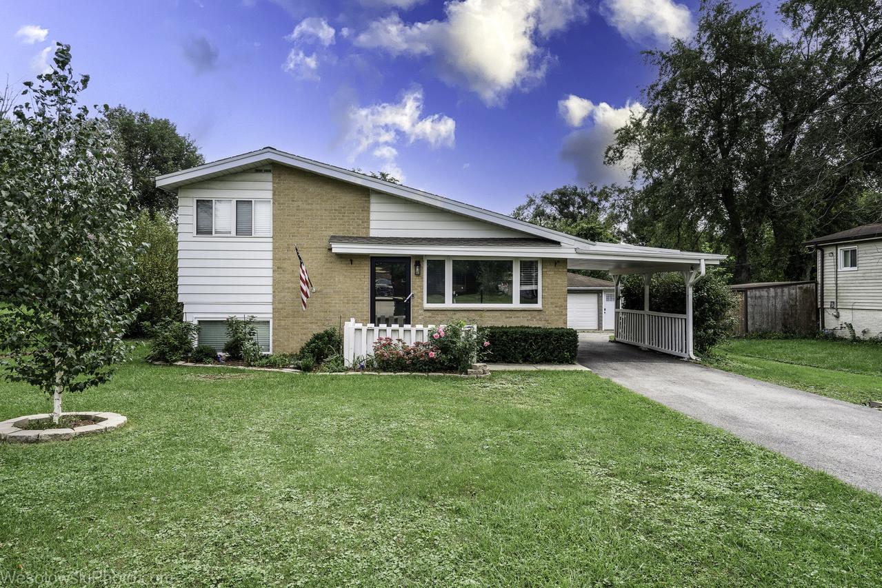 1N627 Park Blvd., Glen Ellyn, IL 60137