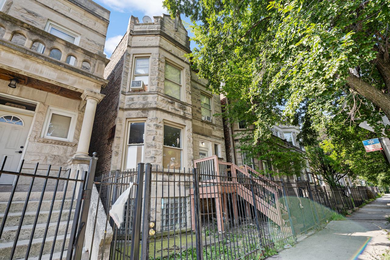 4319 W Jackson Blvd., Chicago, IL 60624