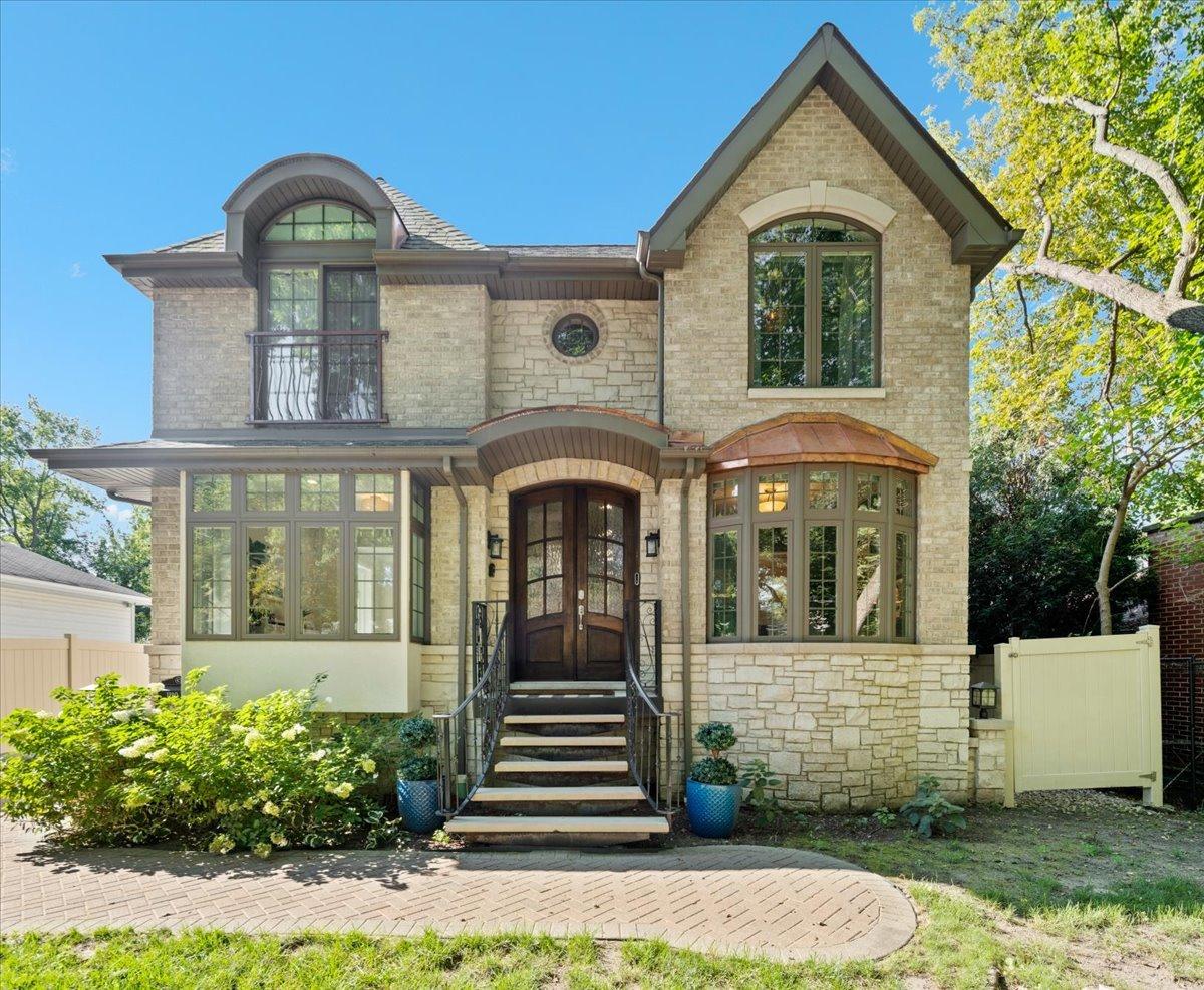 1180 Taylor Ave., Highland Park, IL 60035