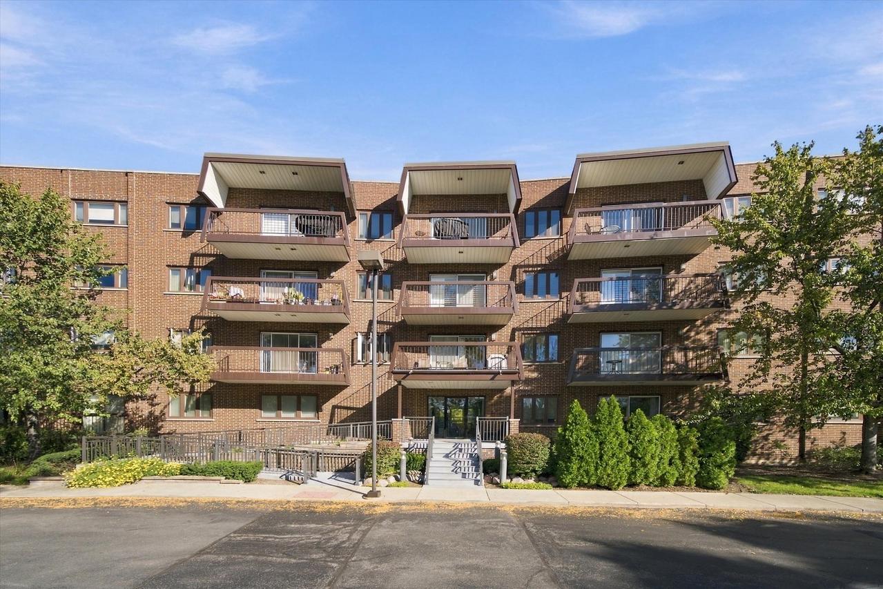 350 E Dundee Rd. #110, Buffalo Grove, IL 60089