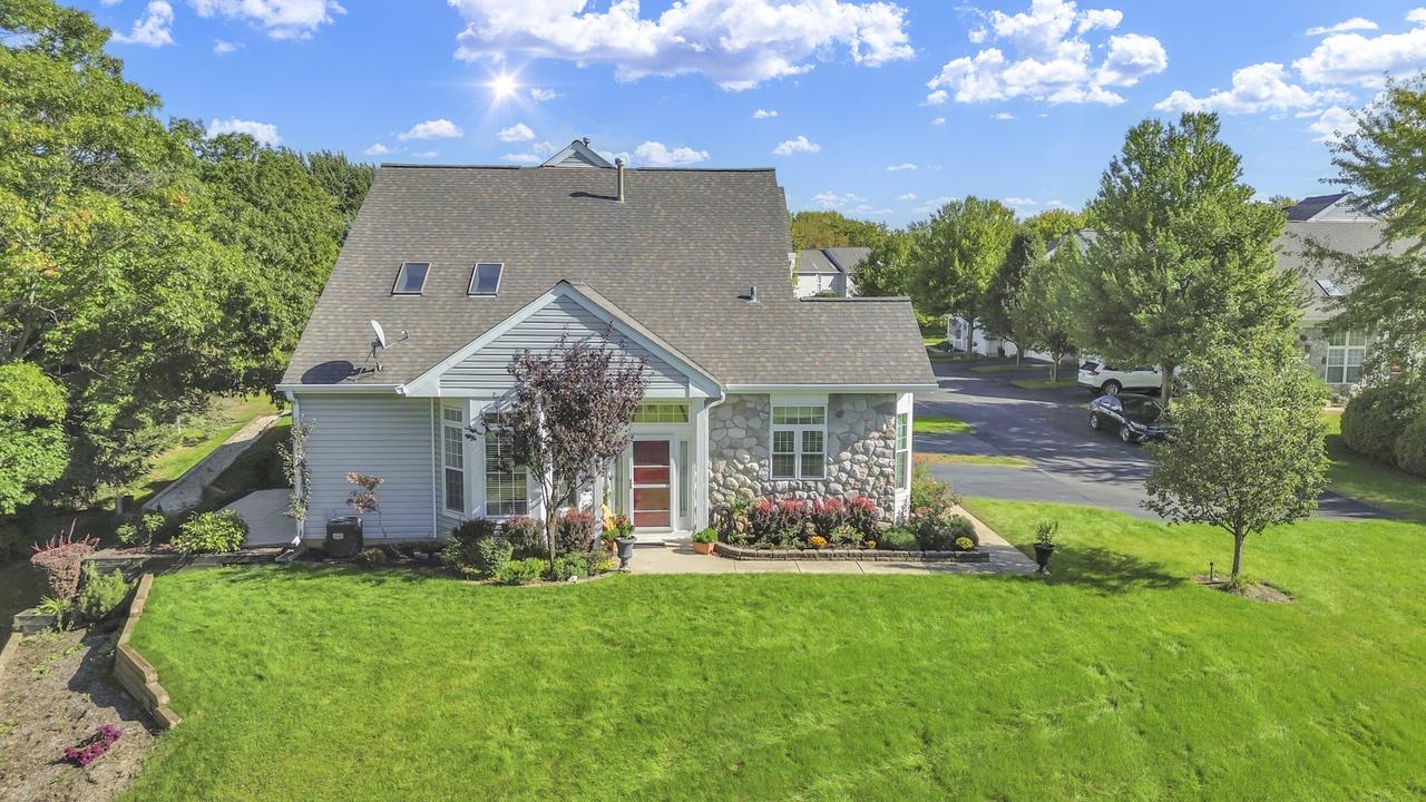 34734 N Lakeside Dr., Ingleside, IL 60041