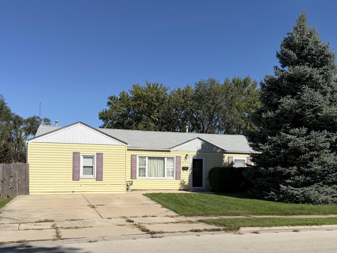 1827 Burry Circle Dr., Crest Hill, IL 60403
