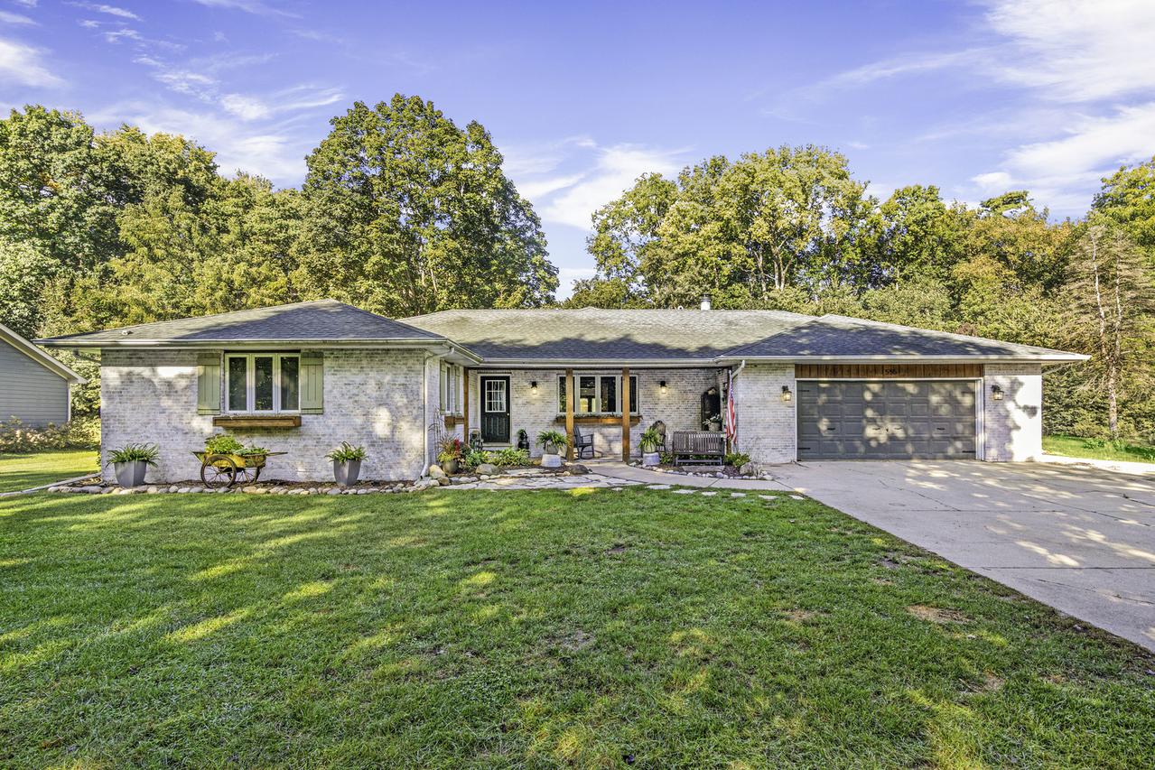 555 Old Mill Rd., Plano, IL 60545