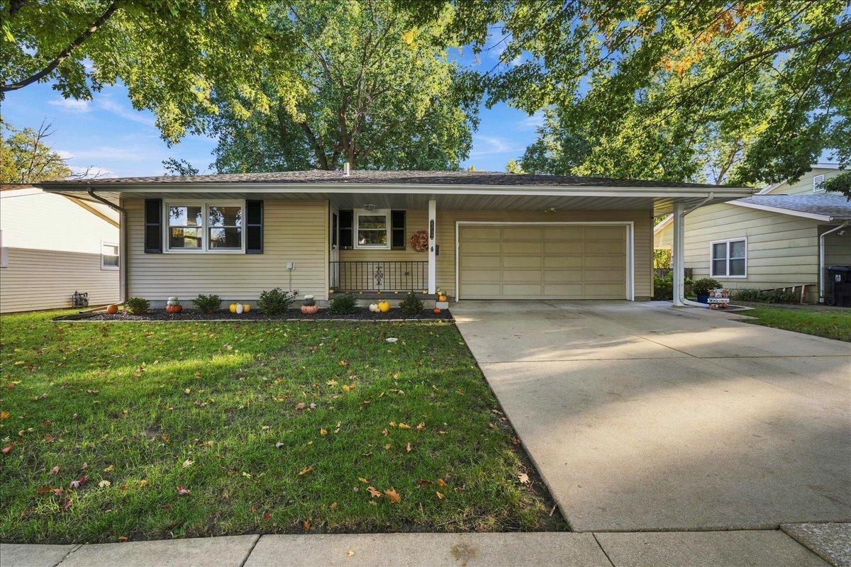 1211 Searle Dr., Normal, IL 61761