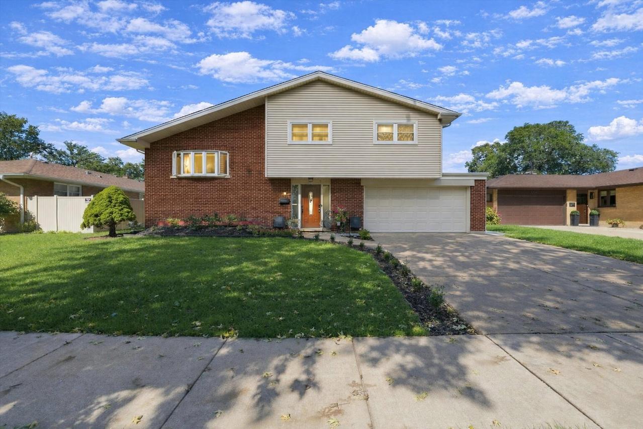 574 W Millers Rd., Des Plaines, IL 60016
