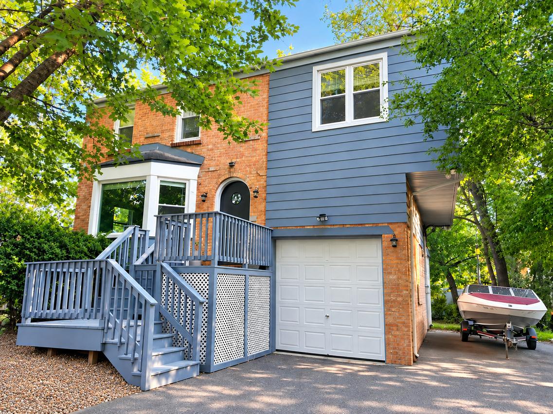 26705 N Circle Dr., Mundelein, IL 60060