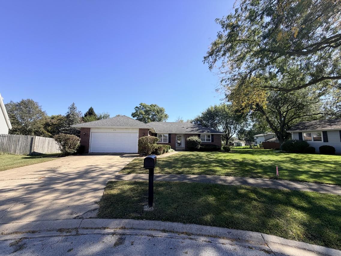 690 E Vicksburg Ct., Bourbonnais, IL 60914
