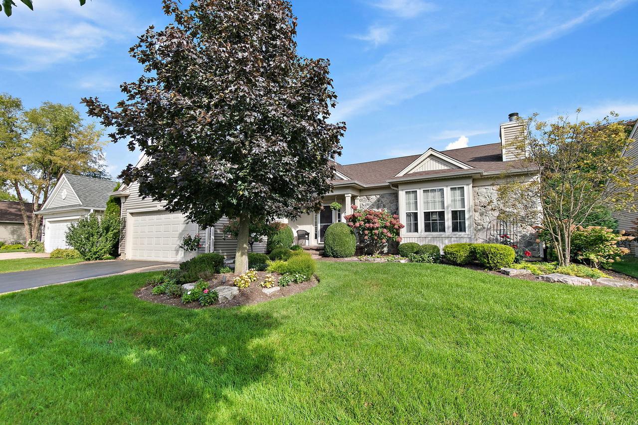 13038 Farm Hill Dr., Huntley, IL 60142