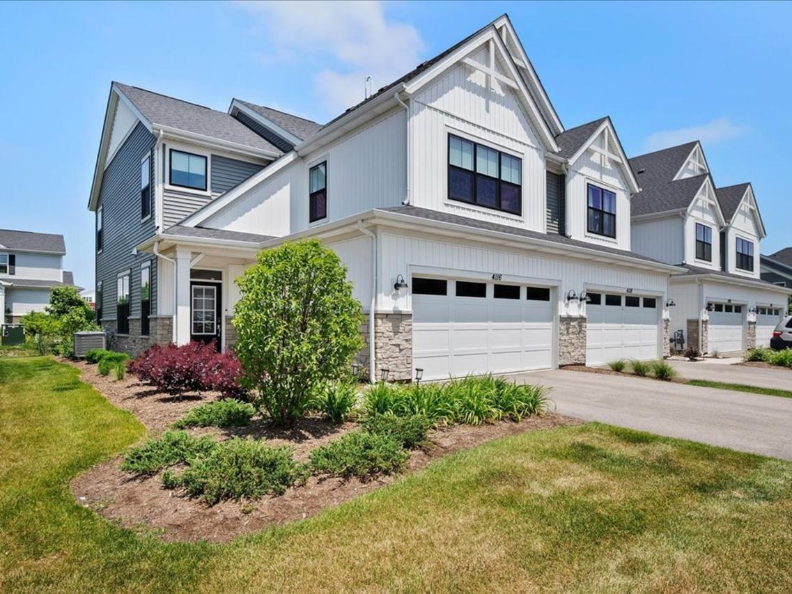 4116 Chelsea Manor Cir., Aurora, IL 60504