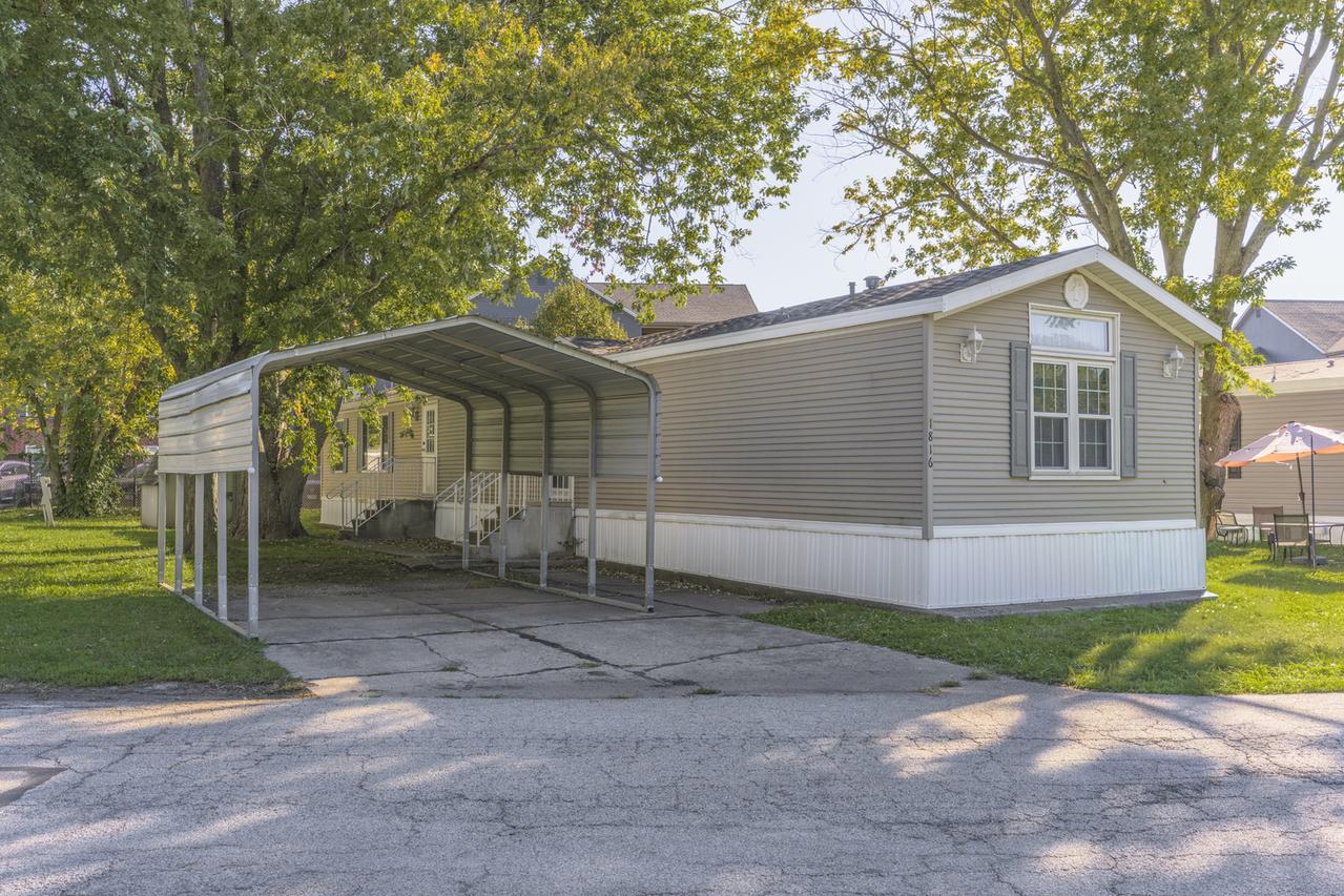 1816 A St., Normal, IL 61761