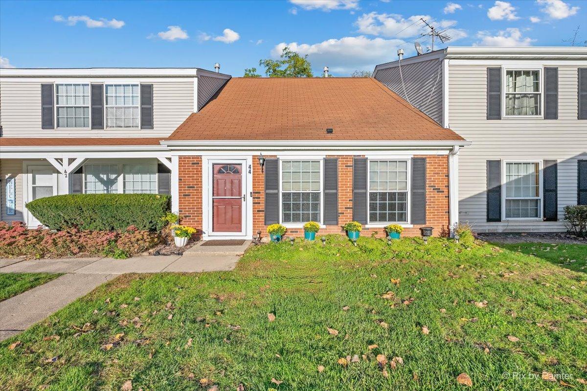 44 Silver Tree Cir., Cary, IL 60013