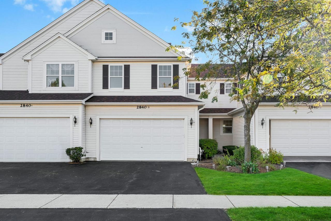 2840 Cattail Ct. #B, Wauconda, IL 60084