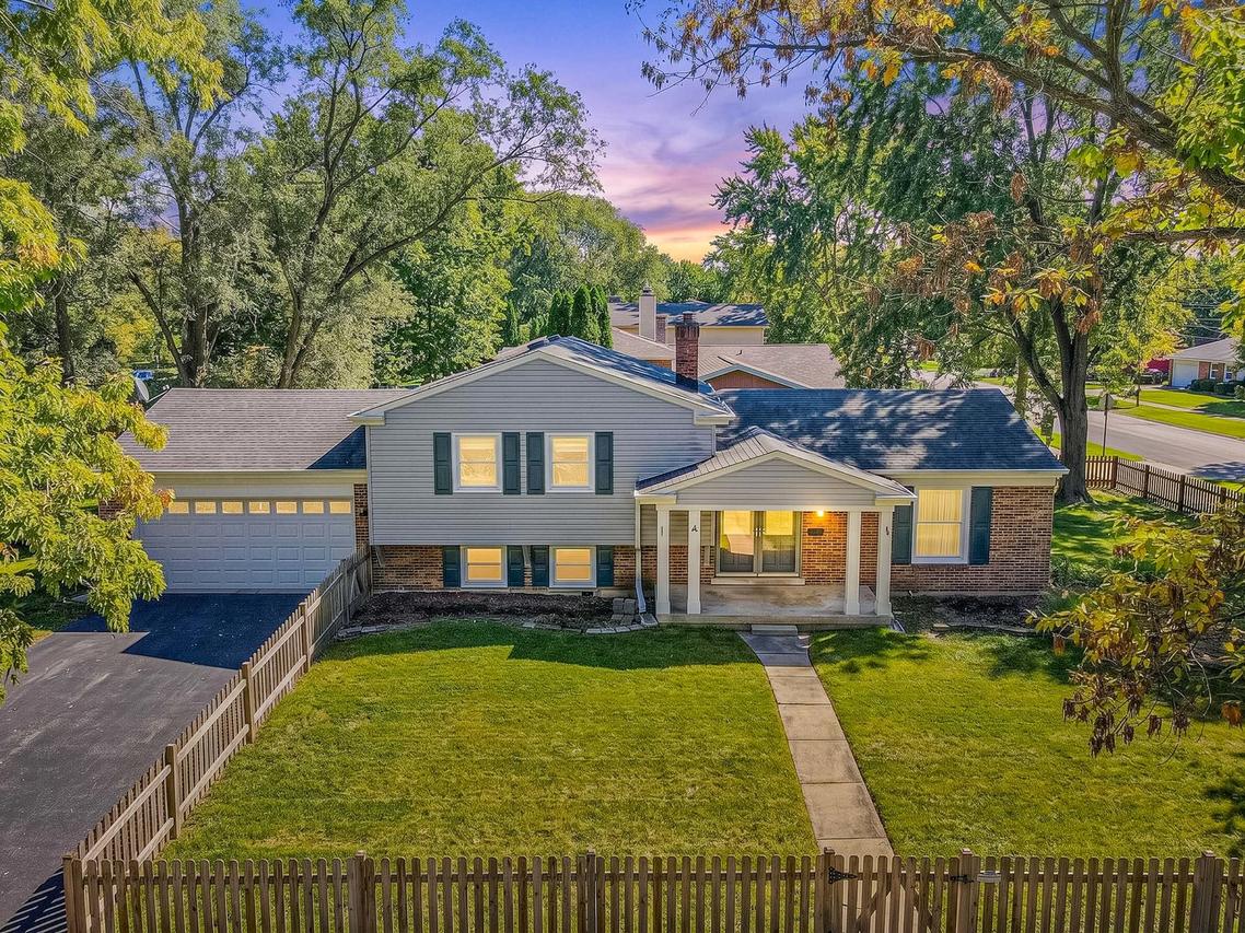 4 Tamarack Ave., Naperville, IL 60540