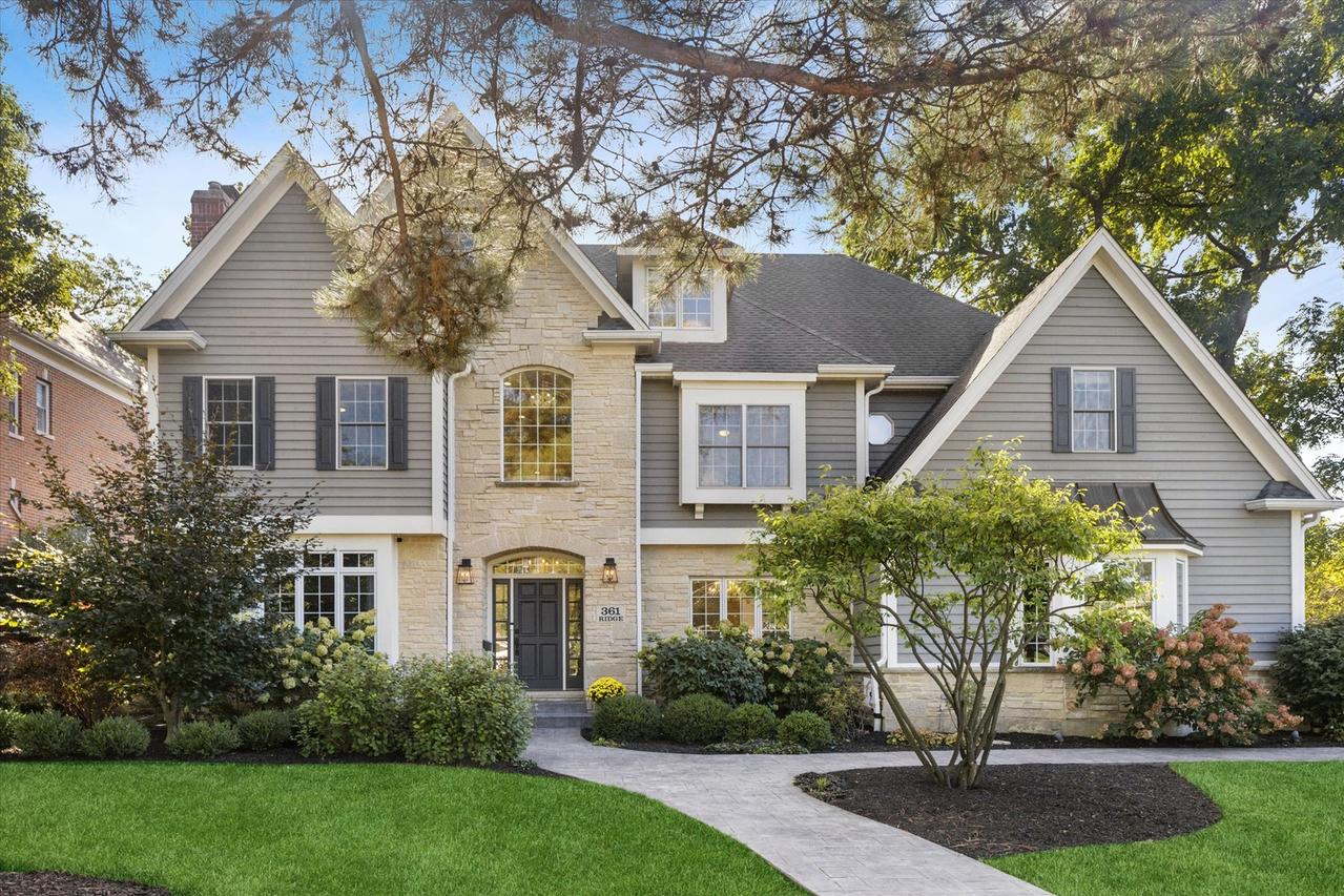 361 Ridge Ave., Clarendon Hills, IL 60514