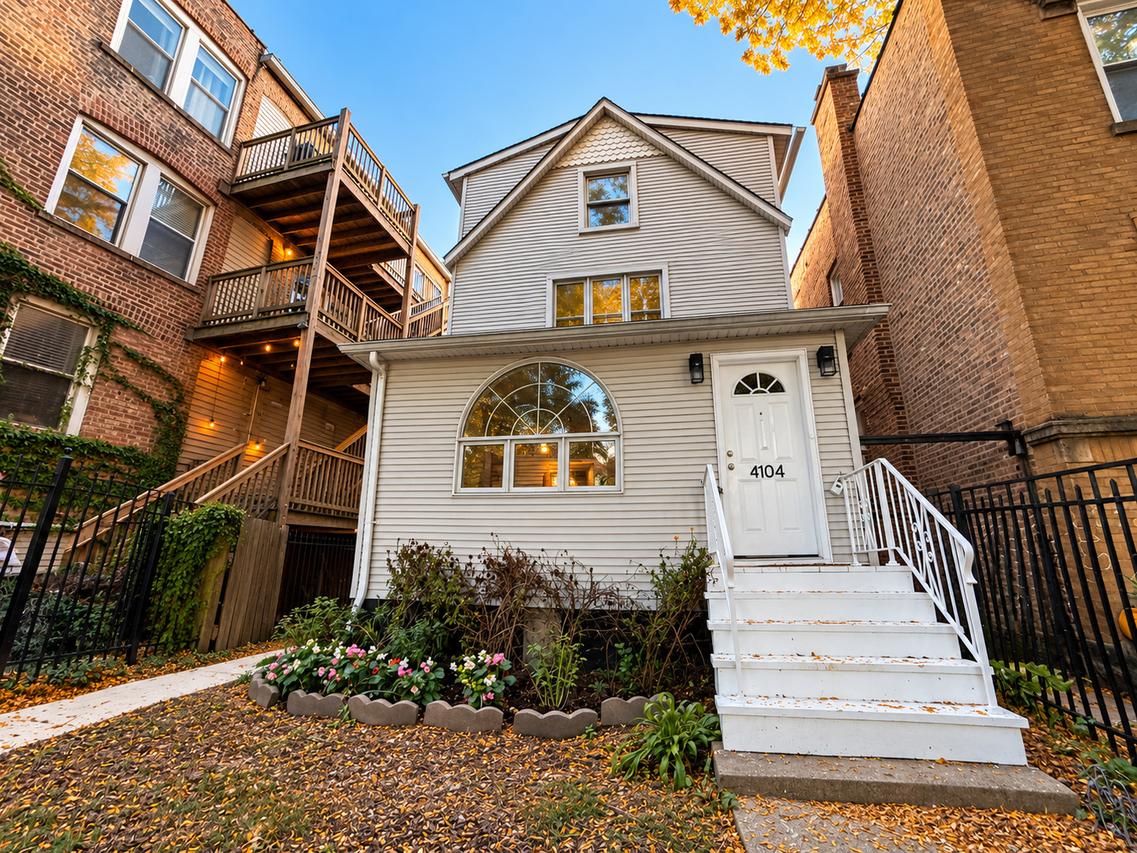 4104 N Richmond St., Chicago, IL 60618