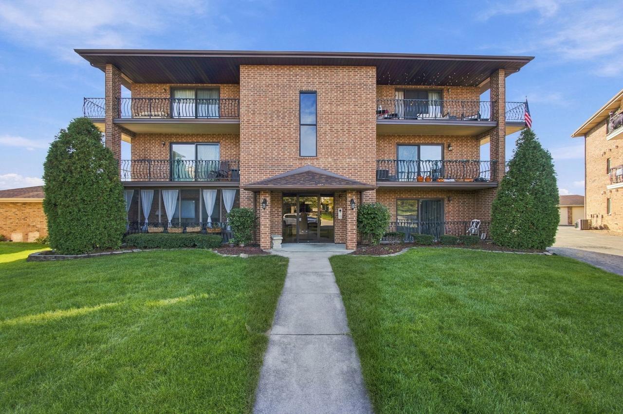 16755 Paxton Ave. #3S, Tinley Park, IL 60477
