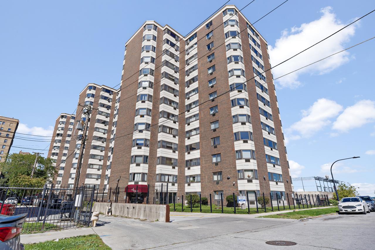 7337 S South Shore Dr. #1419, Chicago, IL 60649