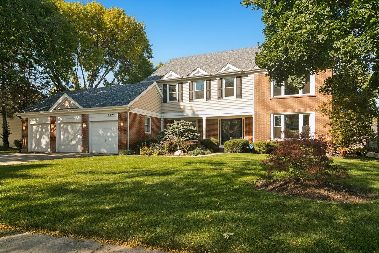 2794 Whispering Oaks Dr., Buffalo Grove, IL 60089