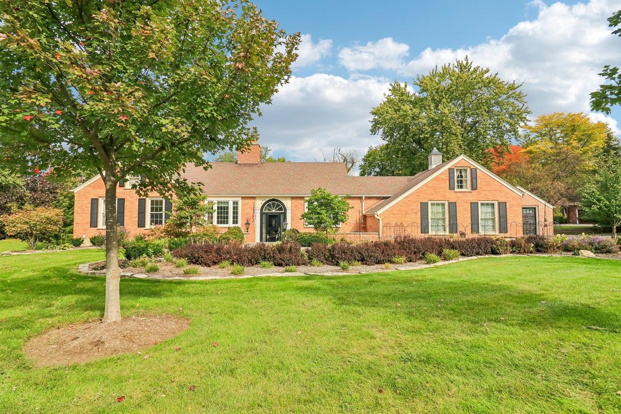 458 Pinewoods Dr., North Barrington, IL 60010