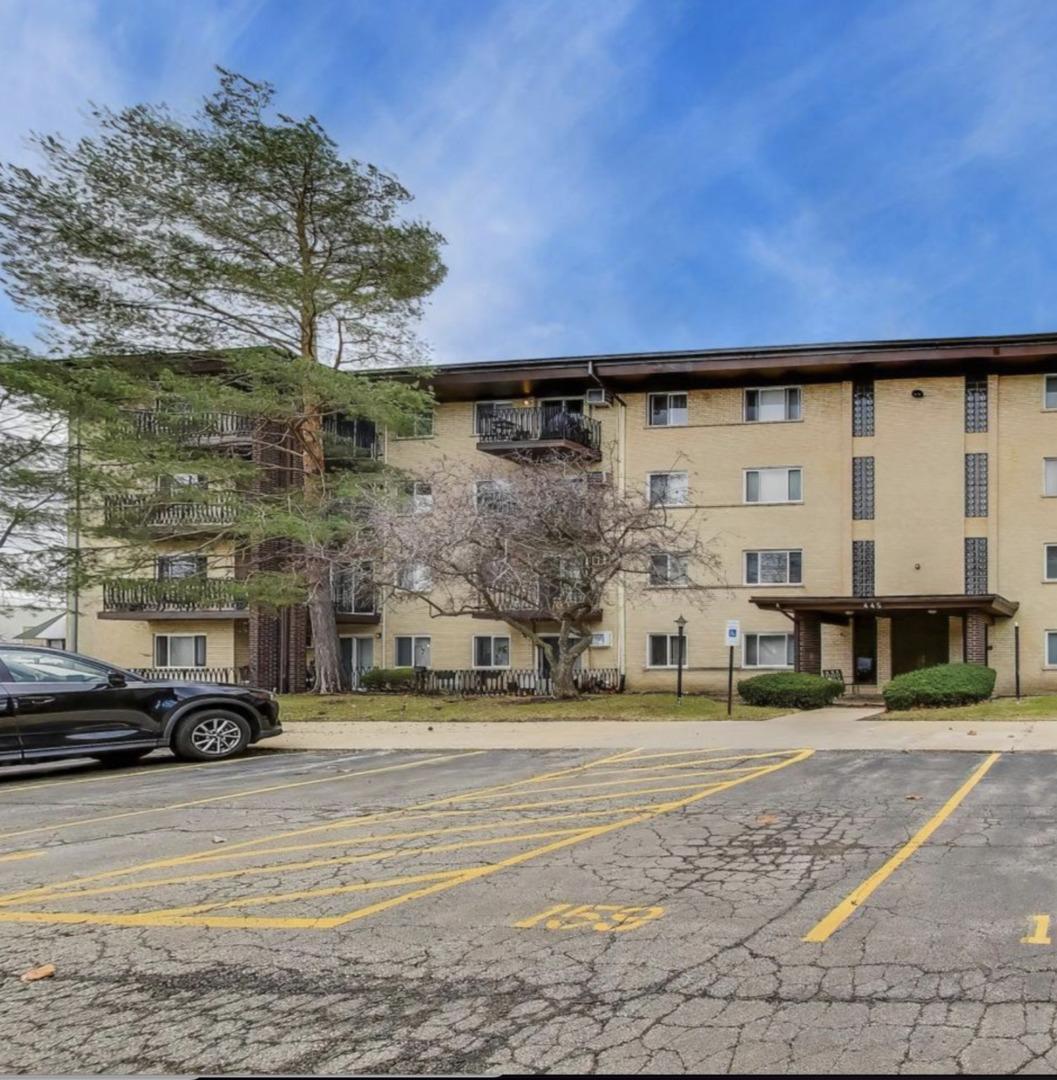 445 S Cleveland Ave. #204, Arlington Heights, IL 60005