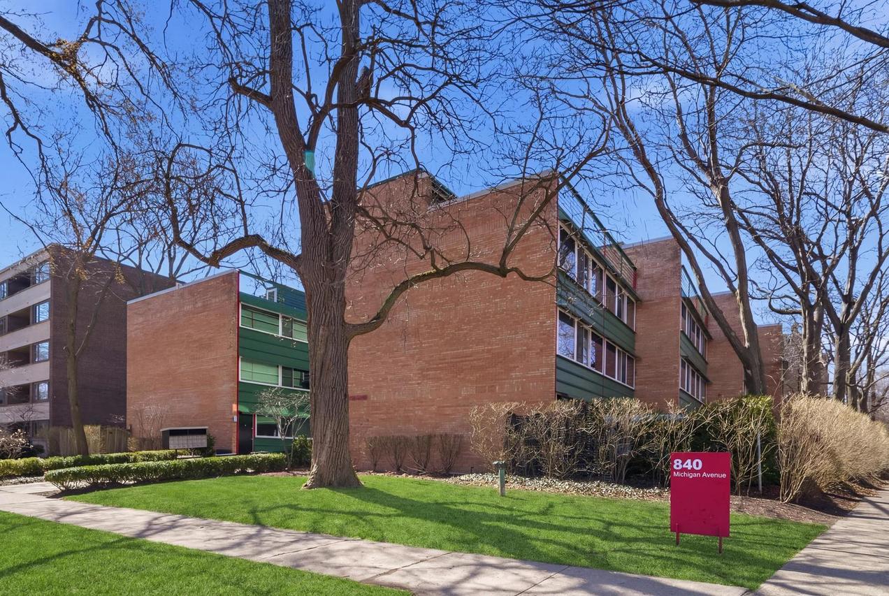 840 Michigan Ave. #10, Evanston, IL 60202