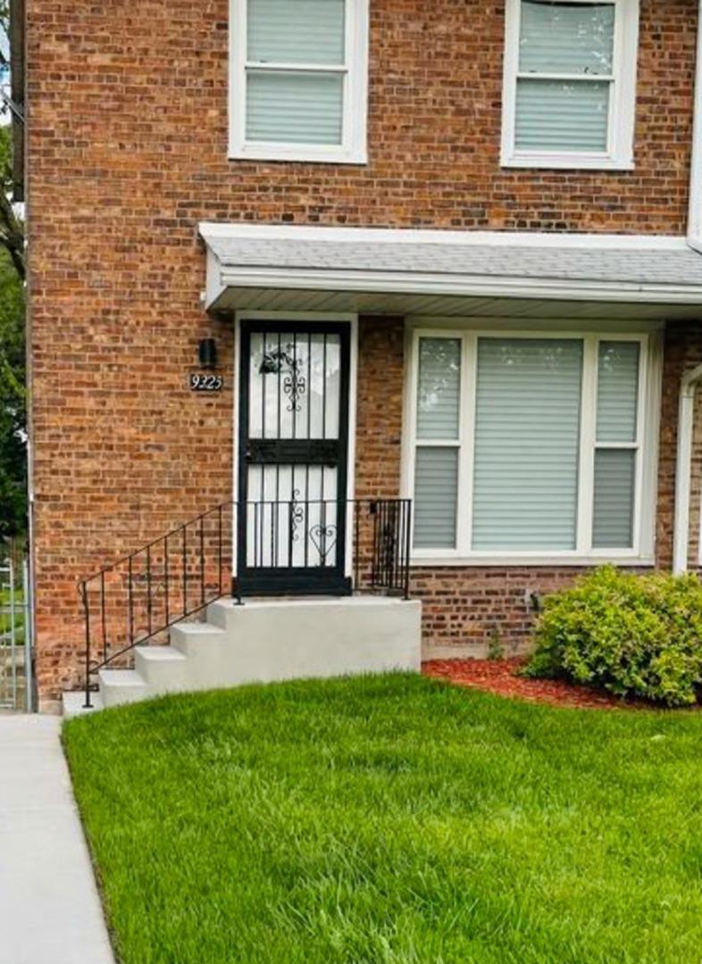 9323 S Calumet Ave., Chicago, IL 60619