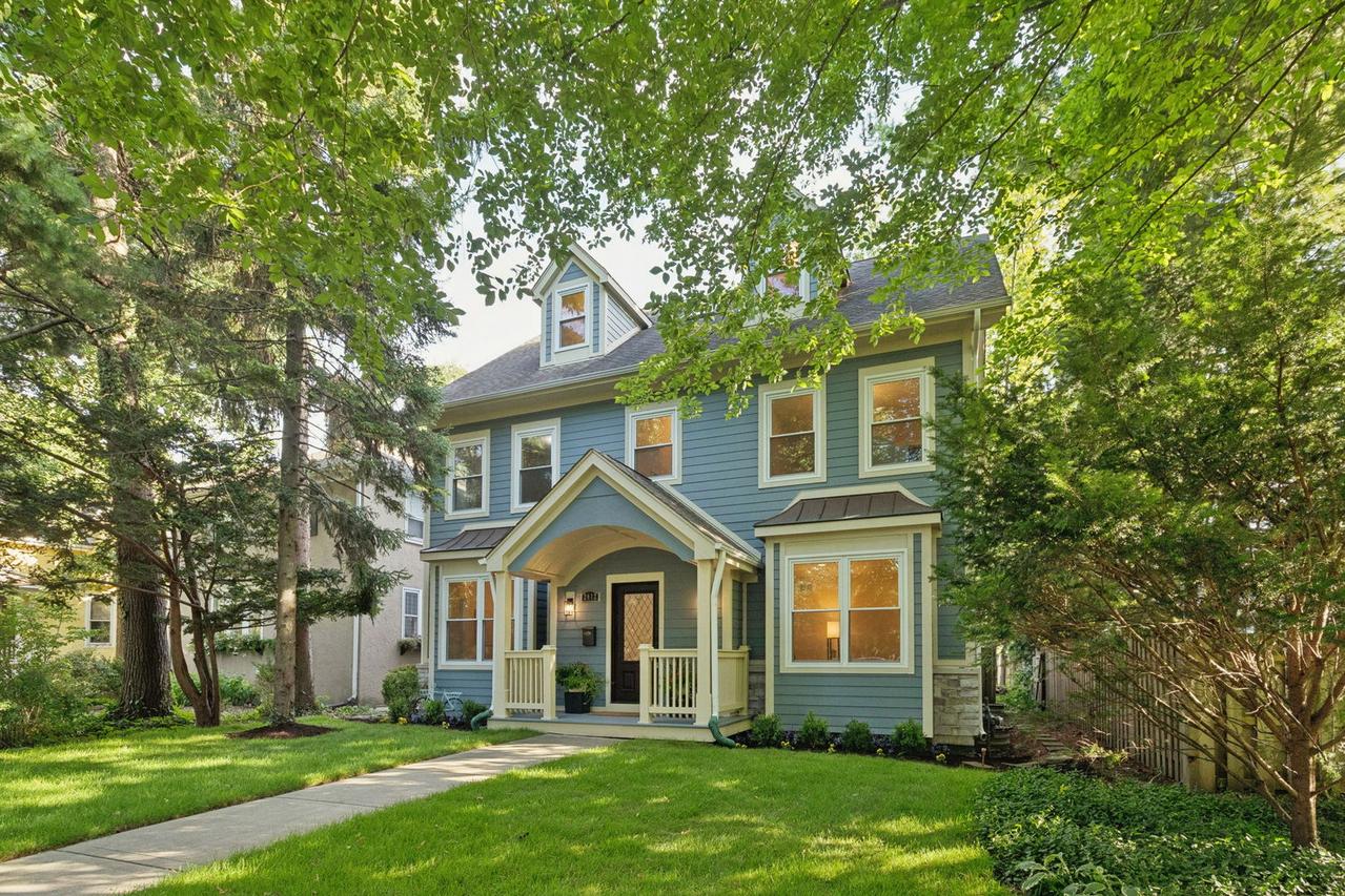 2412 Noyes St., Evanston, IL 60201